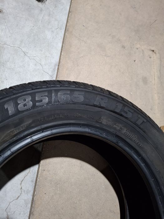 4 Anvelope de iarnă 185 65 r15 Semperit