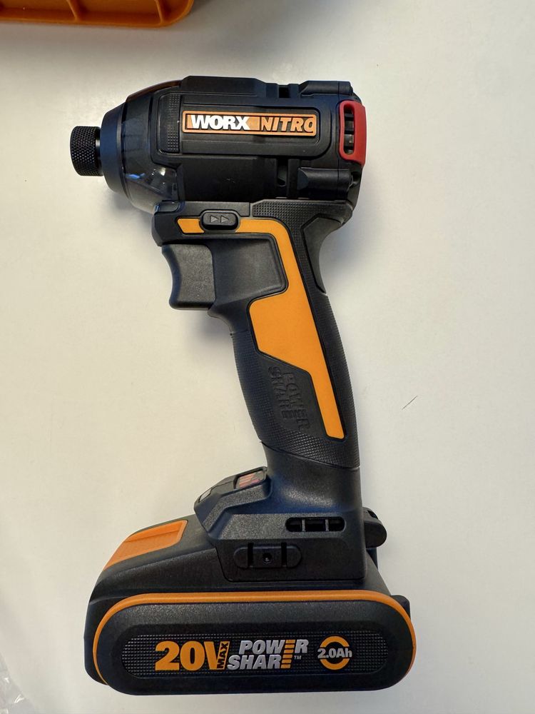 Импакт винтоверт WORX WX265