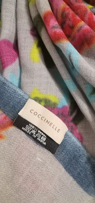 Coccinelle дамски шал