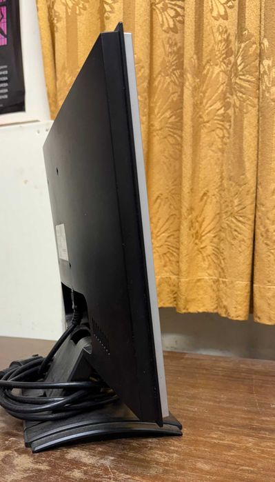 Монитори ACER и PRESTIGO 17 инча