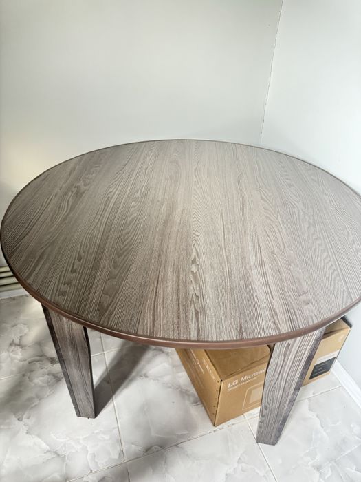 Продам стол новый, состояние хорошее