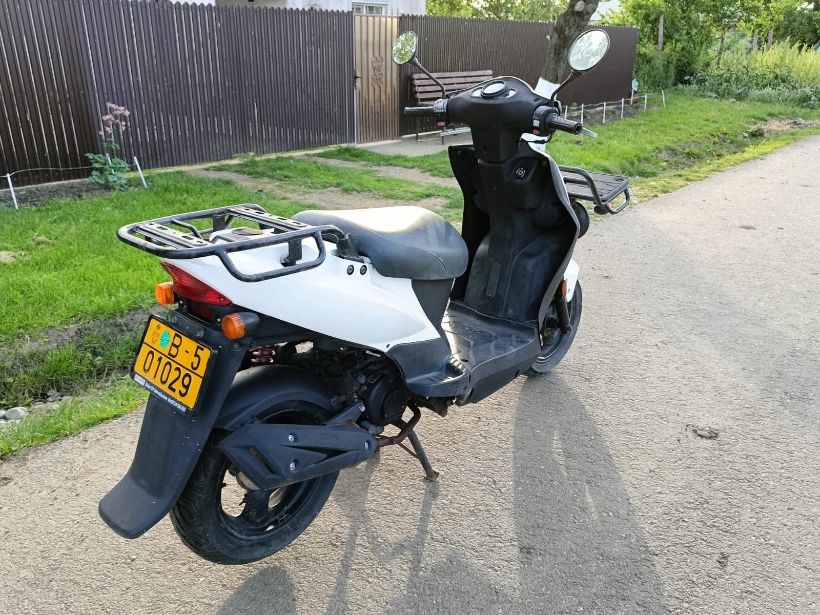 Scuter KYMCO agility Carry 4timpi 49cc se conduce și cu B