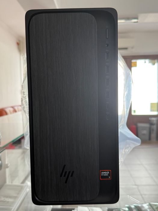 HP OmniDesk Desktop  AMD Ryzen™ 7 Pret 2450 lei