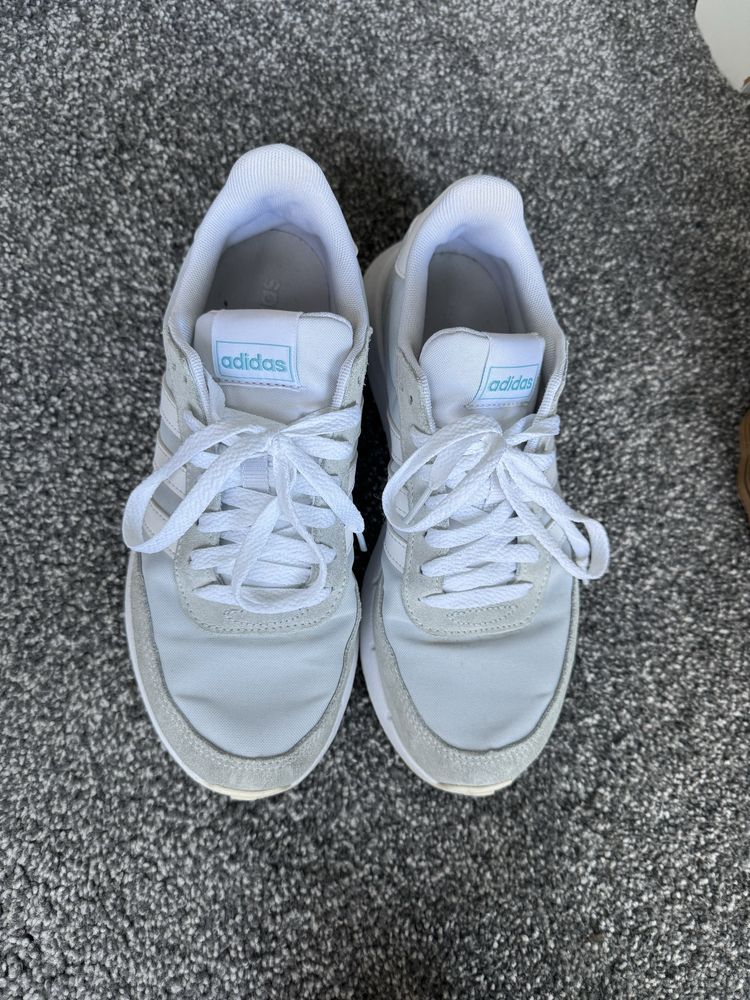 Adidas спортни обувки