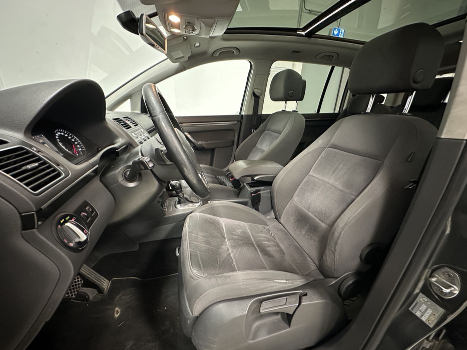 Volkswagen VW Touran 2.0 Diesel automat 2013