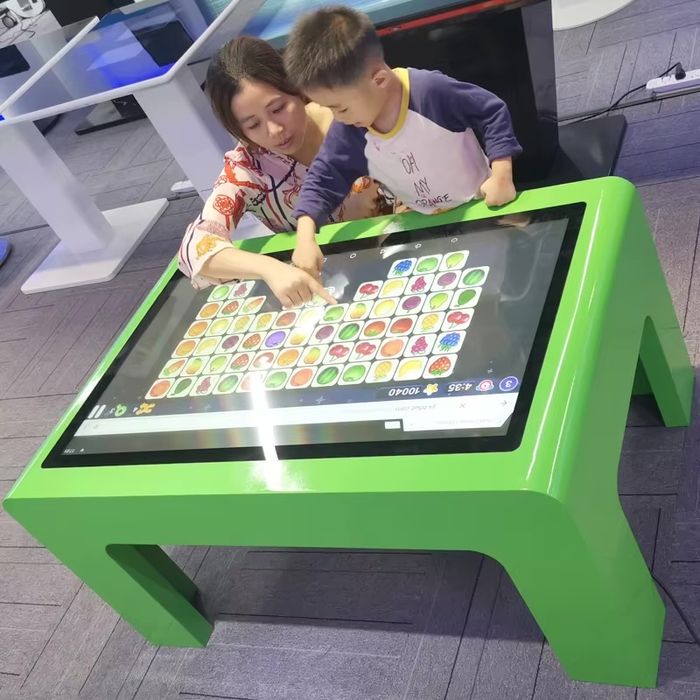 Smart table kids