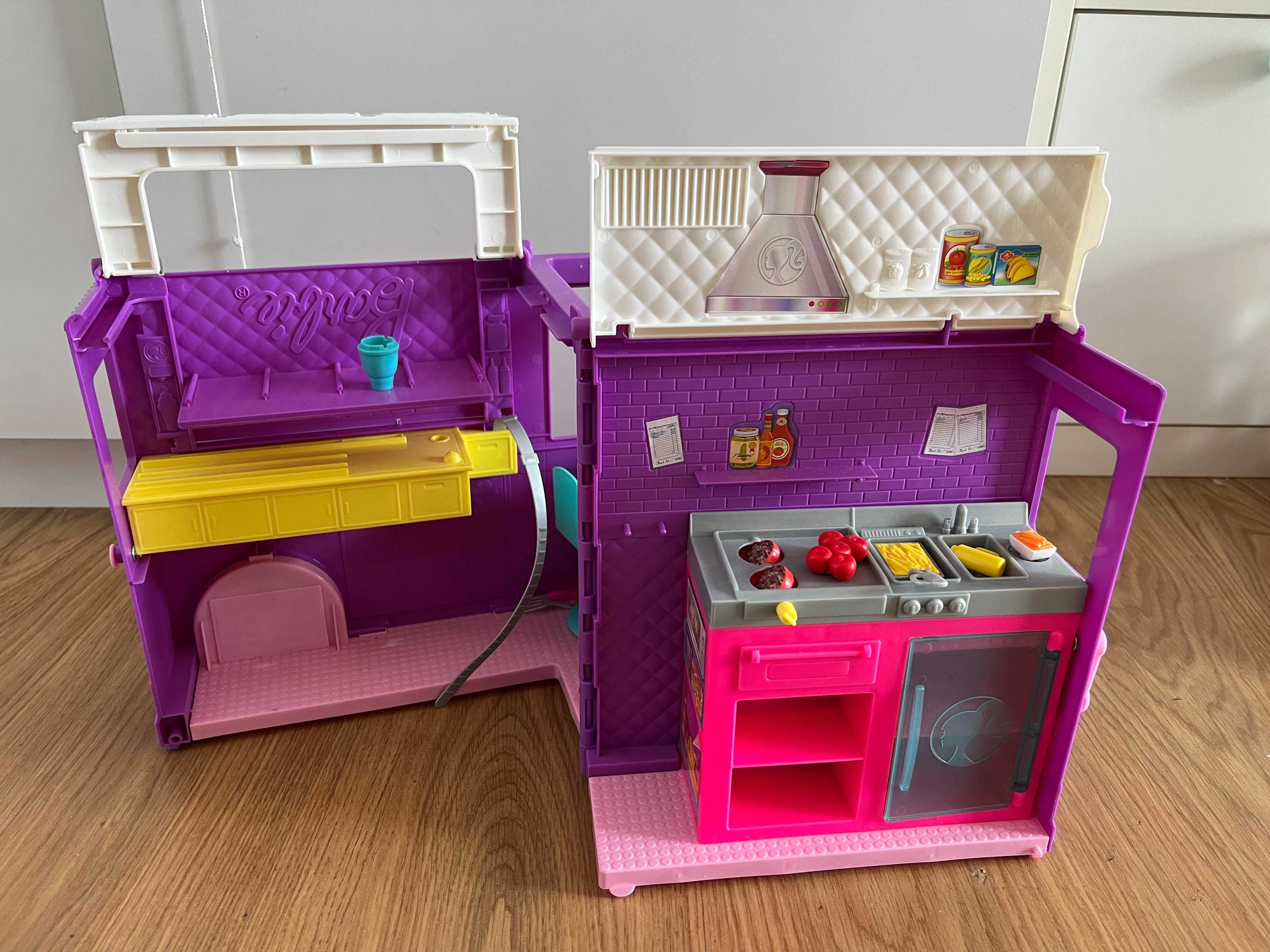 Каравана за кукли Barbie