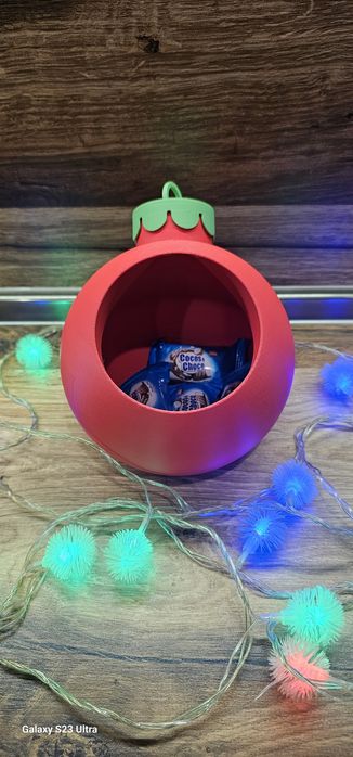 Коледна топка за бонбони