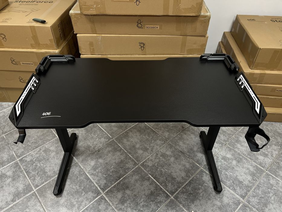 Продам компьютерный стол