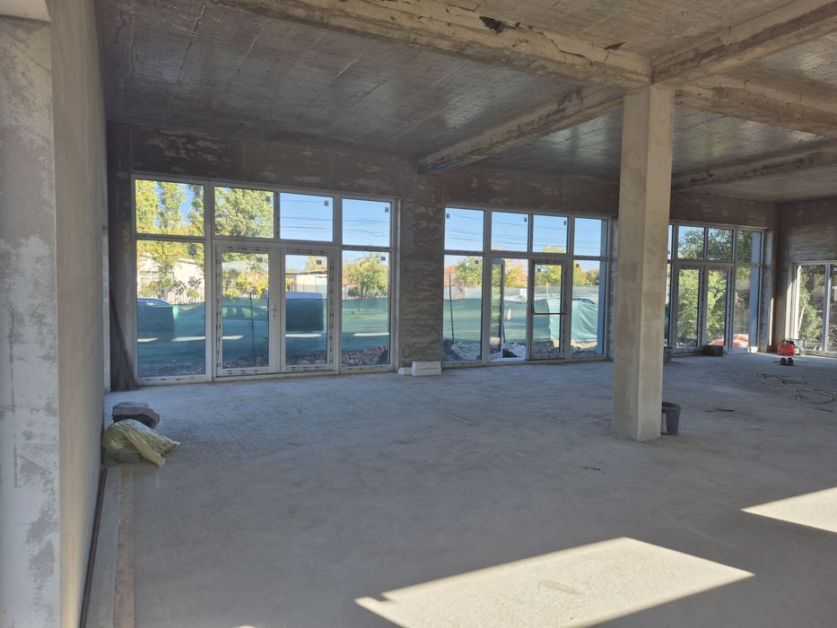 Vand spatiu comercial SAD 121 mp Braytim