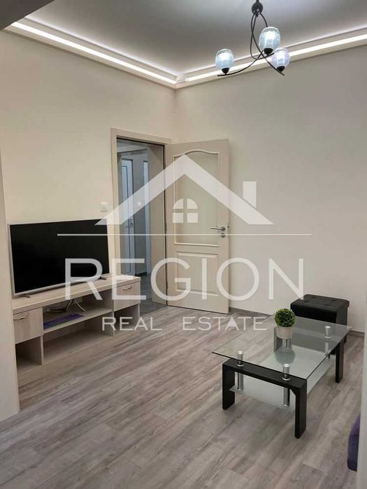 Дава се под наем Тристаен апартамент в Варна, Център - 100 кв.м за 800 € - Снимка #9