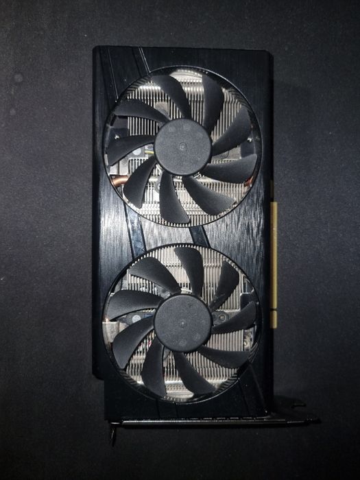 Vand placa video RTX 2060 6GB.