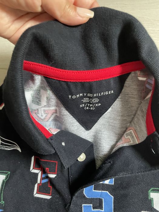 Tricou Tommy Hilfiger 4-5 ani guler bumbac