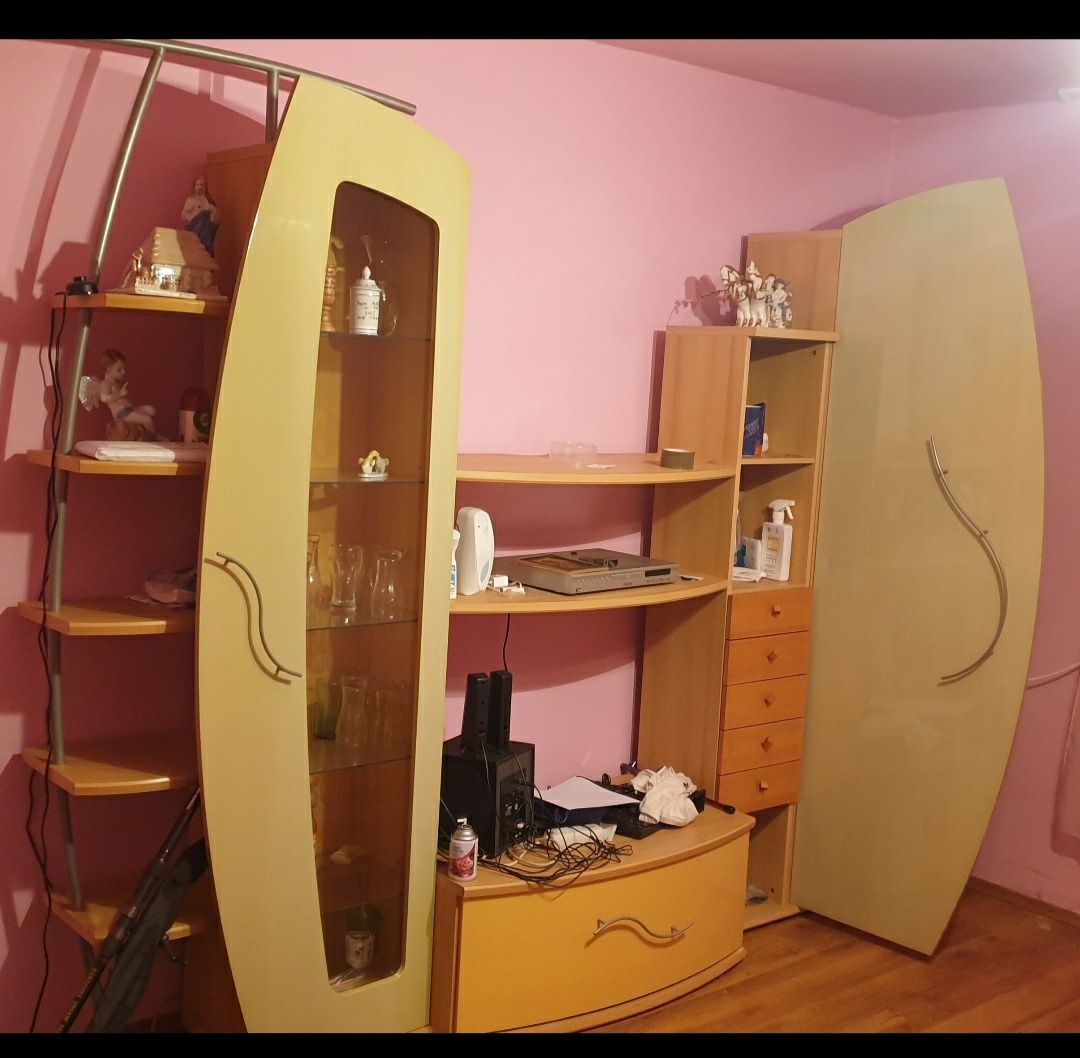 Vând mobilă living