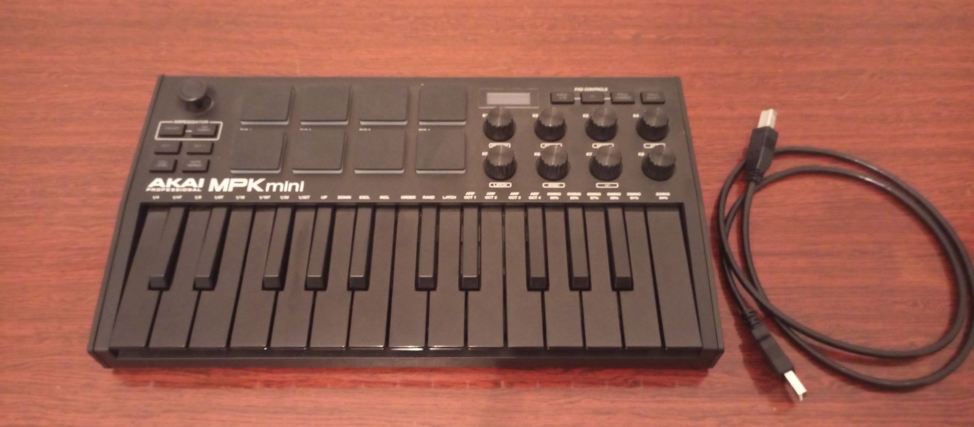 Midi-клавиатура Akai MPK Mini MKlll