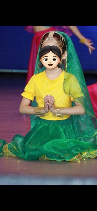 Продам индийский костюм на девочку