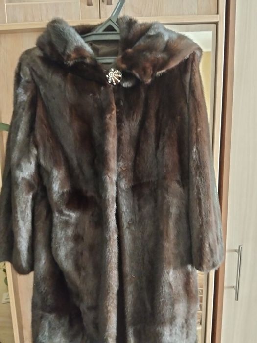 Продам норковую шубу цельный покрой