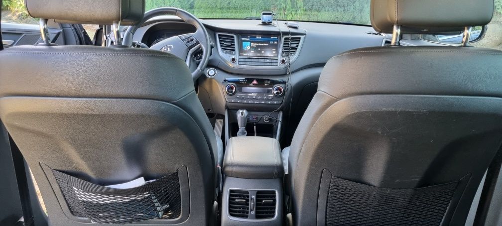 Vând Hyundai Tucson 4x4 diesel