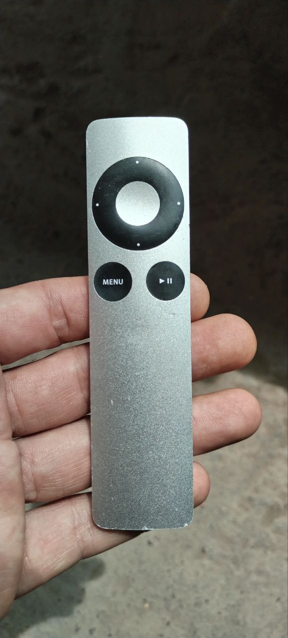 Пульт от Apple TV Original