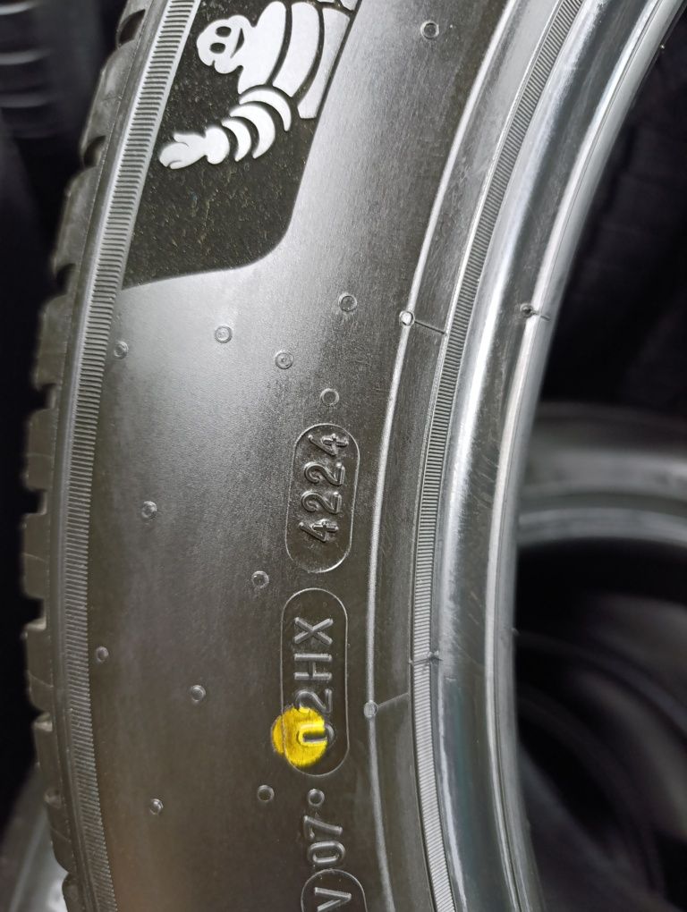 Michelin pilot sport EV 265/45R20 от Zeekr 7X родные шины4 шт