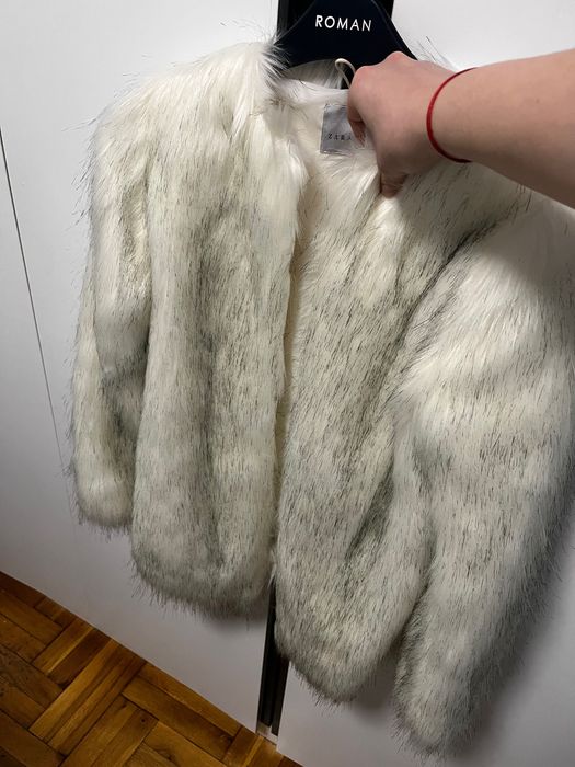 НОВО Уникално палто