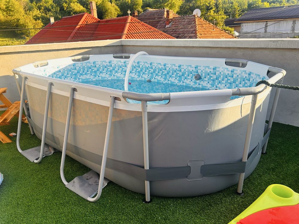 Vand piscina ovala Bestway Steel Pro MAX, cu pompa, scara si accesorii