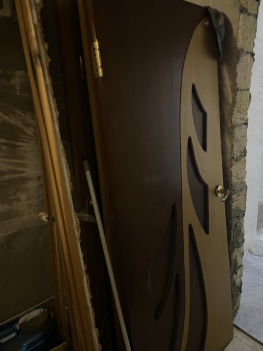 Двери продам бушный