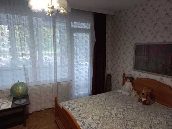 Продава се Четиристаен апартамент в Бургас, Лазур - 85 кв.м за 2083 €/кв.м - Снимка #1