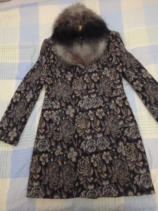 Продавам дамско зимно палто и кожух