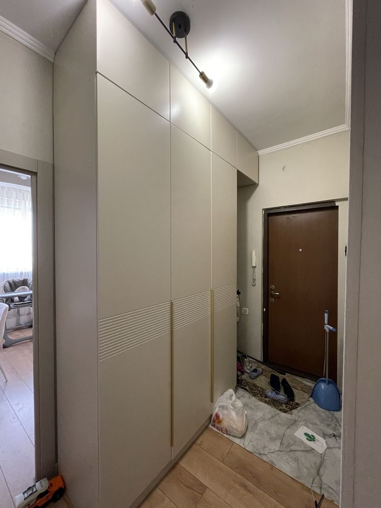 Шкаф в прихожую цвет кашемир