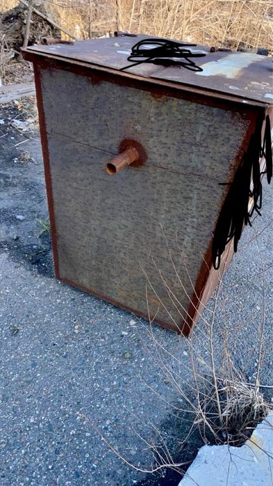 Бак мусорный на серикбаева