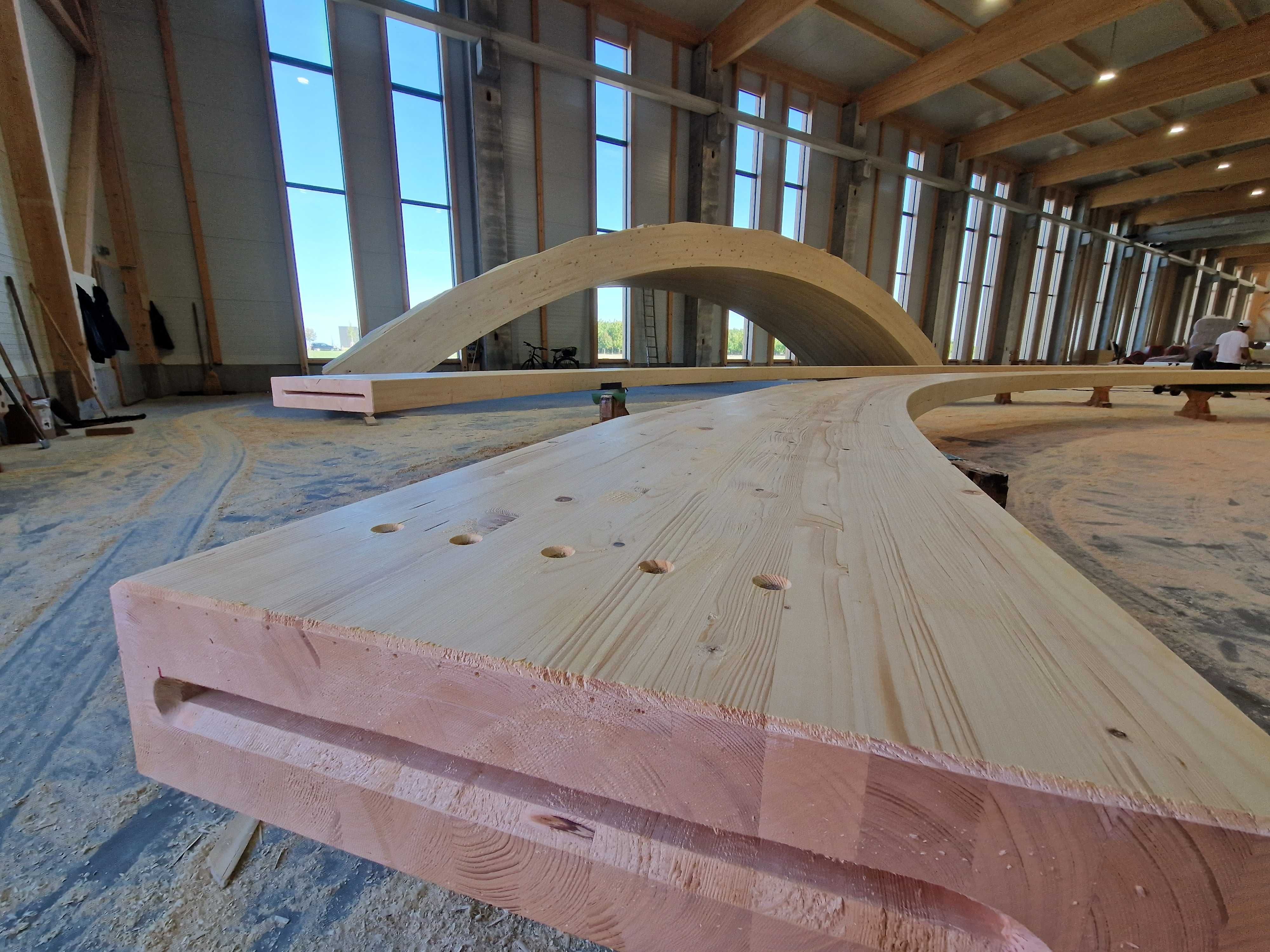 Lemn Stratificat,Glulam, BSH , DUO , CLT  – Grinzi Lamelare Premium