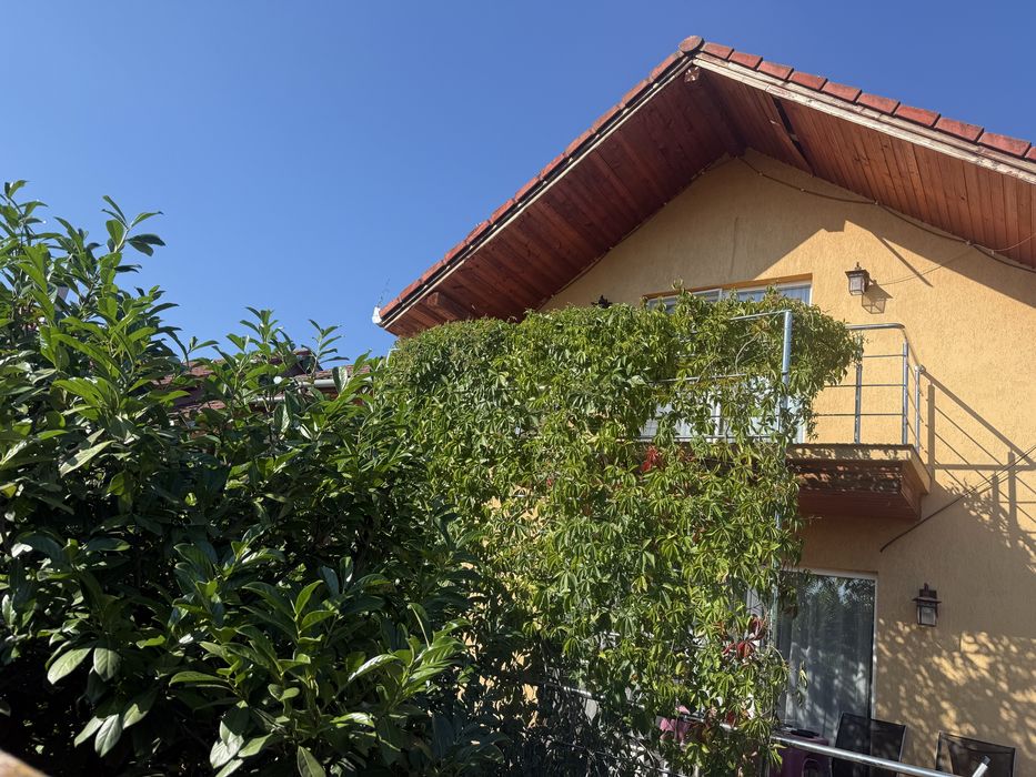 Casa cu etaj Sangeorgiu De Mures 5 camere 2 bai garaj curte 500 m