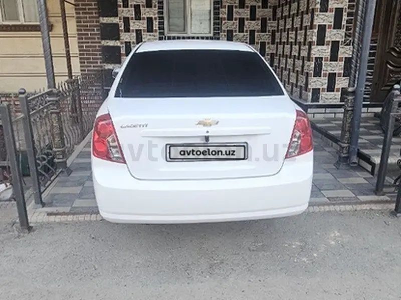 Chevrolet Gentra yili 2022 sotiladi.