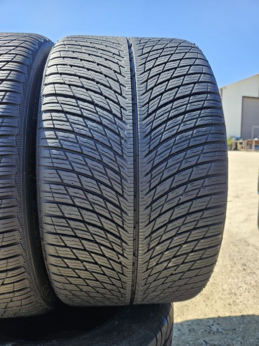 Vând anvelope iarna 295/45/20 295/45r20 MICHELIN