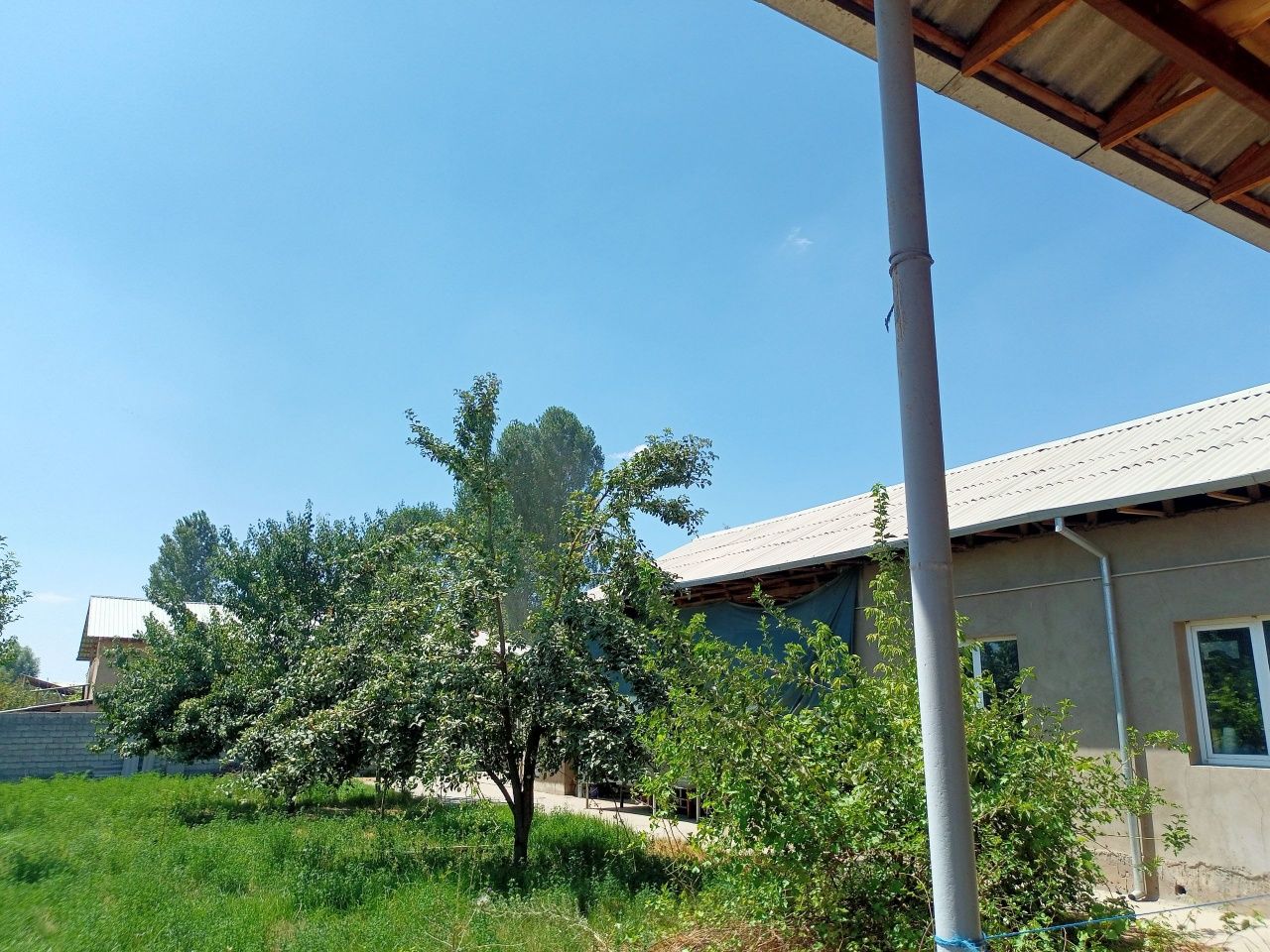 Uchastka sotiladi