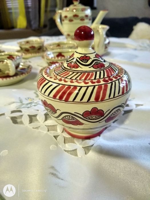 Италианска ръчно рисуван сервиз за кафе S.C.O Orvieto Italy.