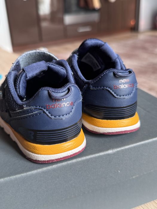 Маратонки New Balance