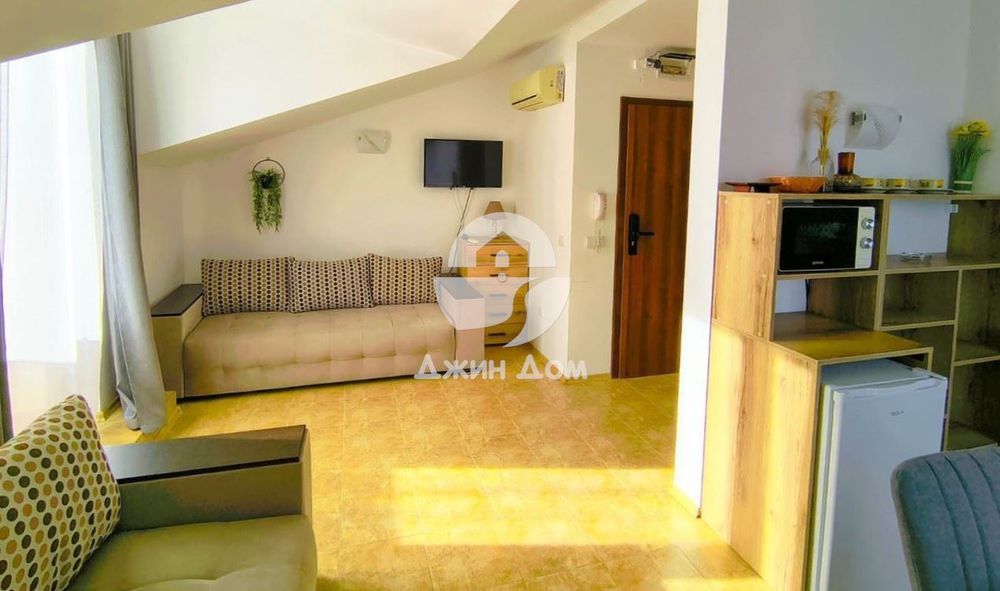 Просторен двустаен апартамент в к-с „Морски Фар“, гр. Свети Влас