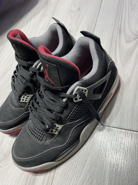 Air Jordan Retro 4 Bred size 43