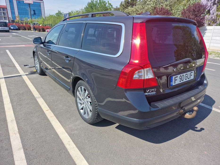 VOLVO V70 2013 1.6 avariat laterala dreapta spate