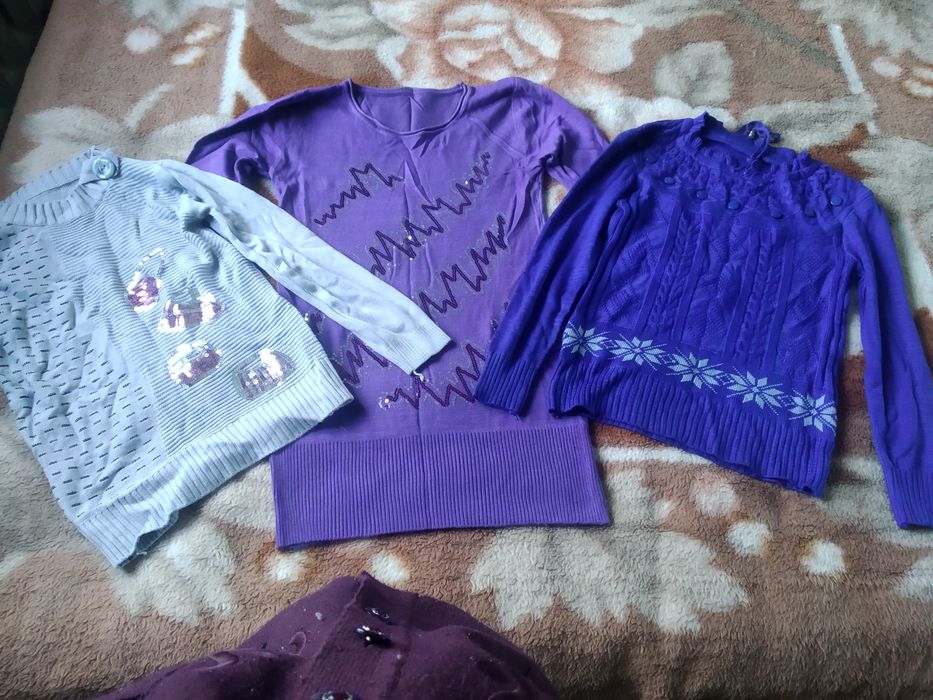 Продам вещидля для девочек и женщин.