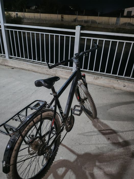 Продам велосипед в хорошем состояние ему год