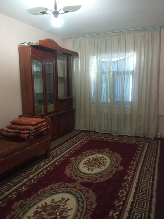 6-мкр.да жойлашган 3 хонали квартира оилага ёки студент кизларга ижара