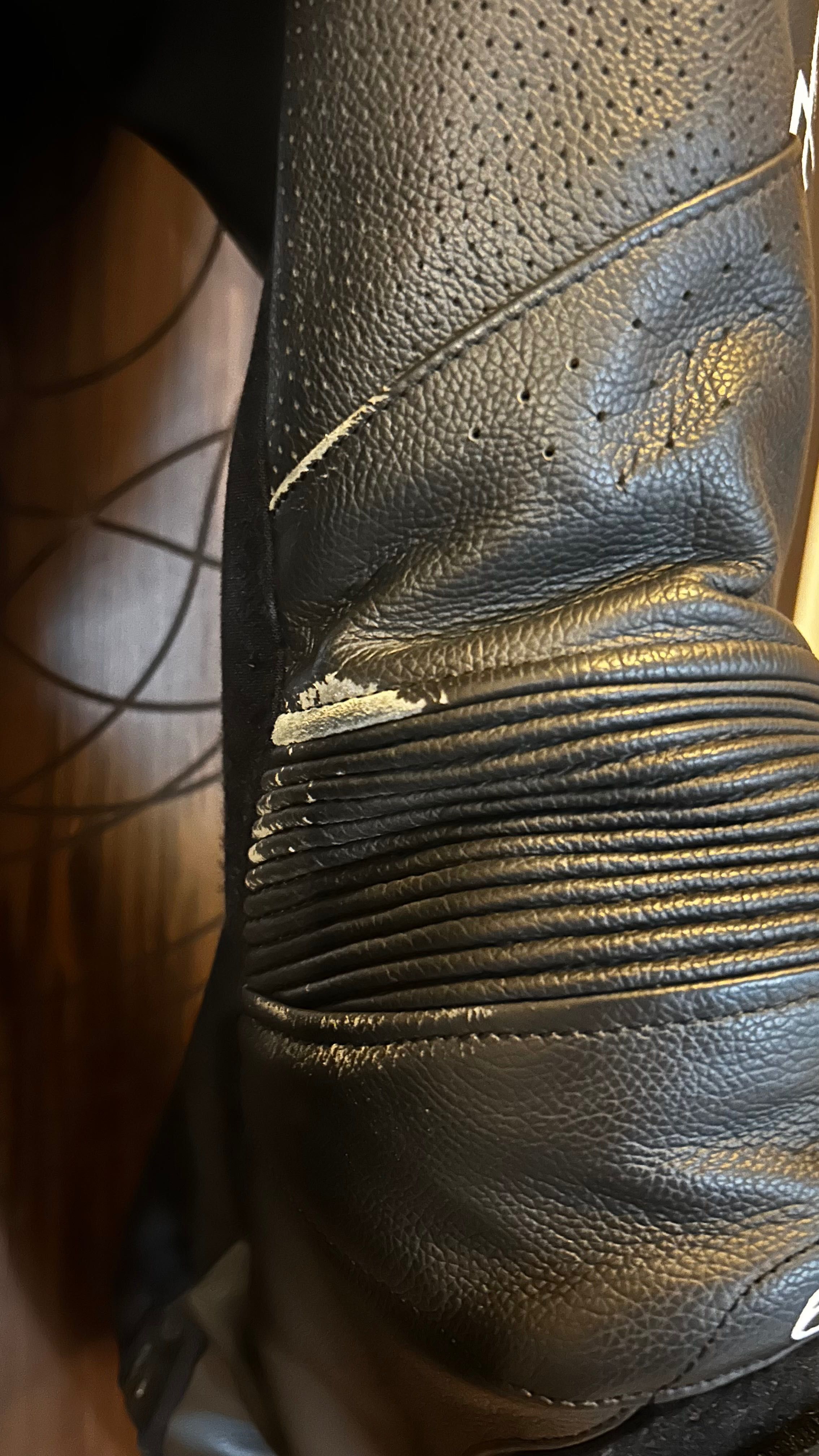 Alpinestars Motegi V3 двуделен екип – размер EUR 50 / USA 40