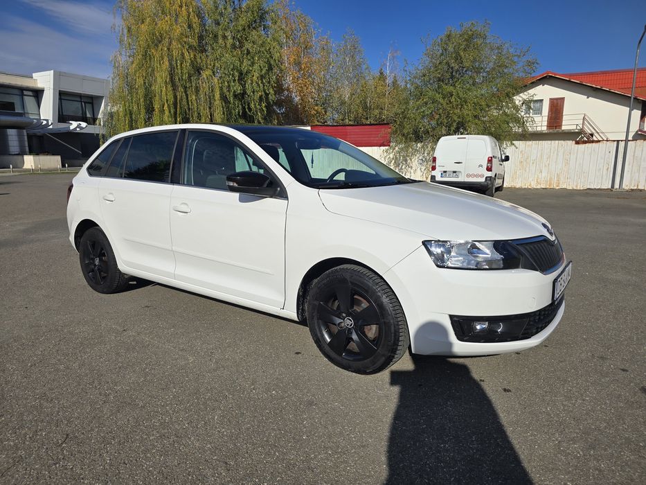 Vând Skoda rapid 2017