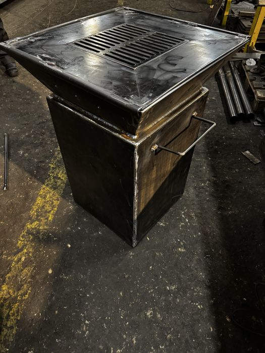 Confecti metalice gratare ,garduri ,porti , profile U ,stalpi