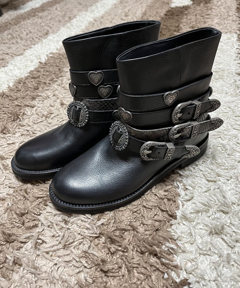 Боти Twinset