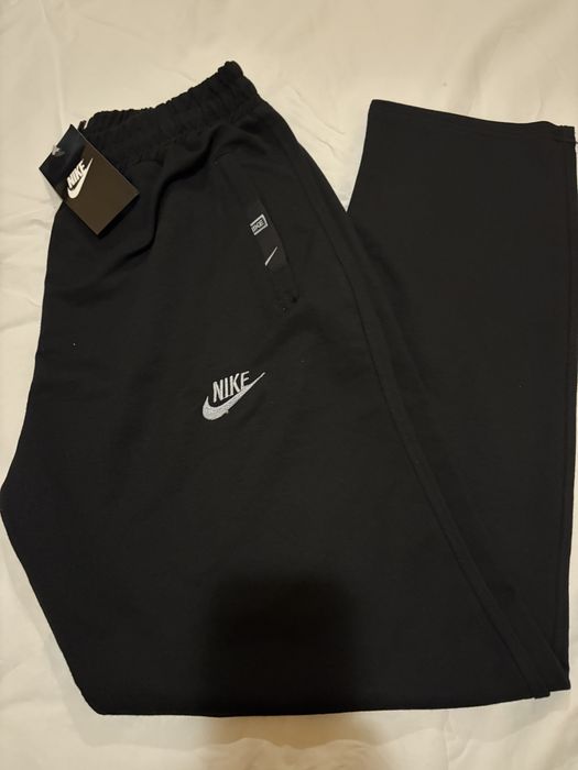 pantaloni nike M