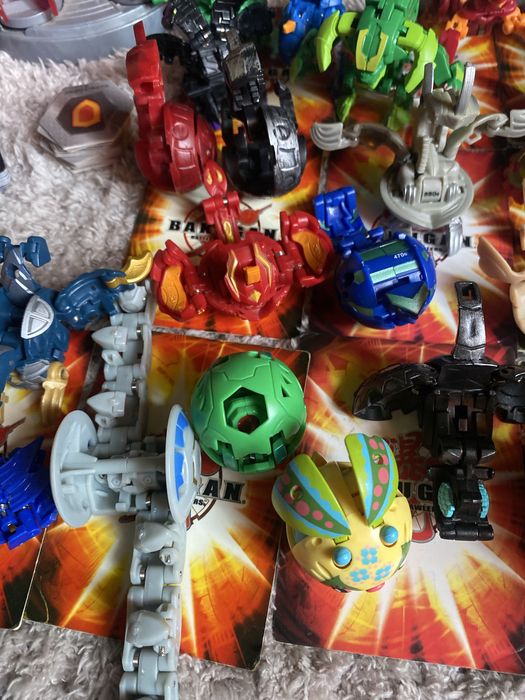 Colecție Bakugan Noi si vechi